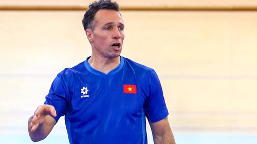 HLV Diego Giustozzi khen cầu thủ futsal Việt Nam phòng ngự tốt