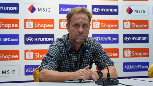 HLV Polking muốn quên nhanh thất bại trước Selangor, dồn sức quyết đấu Ninh Bình vì ngôi đầu V-League