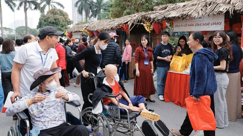 Bệnh viện K tổ chức chương trình Hội chợ 0 đồng và đường hoa Tết Xuân Bính Ngọ 2026