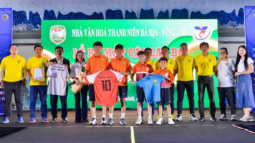 Bóng đá TP.HCM tạo nguồn lực cho tương lai