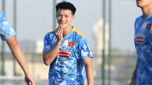 HLV Kim Sang Sik 'nín thở' với chấn thương của Thanh Nhàn