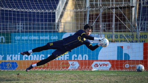 Tin nóng bóng đá Việt hôm nay 31/1: Cao Văn Bình tự tin có điểm trước Hà Nội FC; Tiền vệ U23 Việt Nam bị thay sớm tại V-League