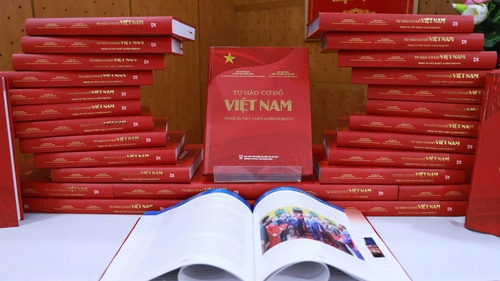 Giới thiệu cuốn sách Tự hào cơ đồ Việt Nam