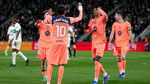 Đánh bại chủ nhà Elche, Barca xây chắc ngôi đầu La Liga
