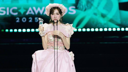 Hoà Minzy, Nguyễn Hùng giành chiến thắng áp đảo tại Làn sóng xanh 2025