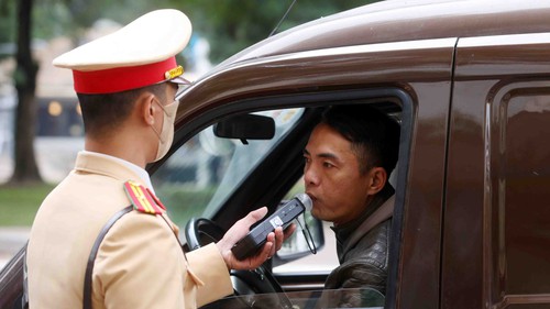 Ngày 4/1, xử lý trên 12 nghìn trường hợp vi phạm trật tự, an toàn giao thông