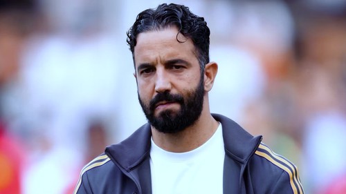 Amorim giận dữ, công khai những bất đồng với ban lãnh đạo MU