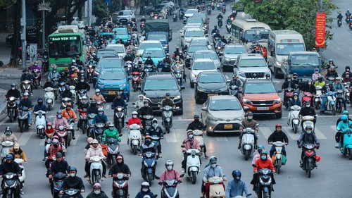 Nhịp sống Thủ đô trở lại bình thường trong ngày đầu tiên đi làm năm 2026