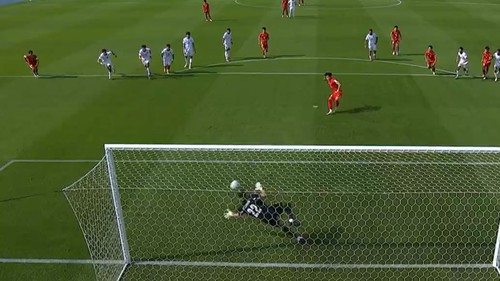 Đình Bắc sút phạt đền bản lĩnh để mở tỷ số cho U23 Việt Nam trước Jordan