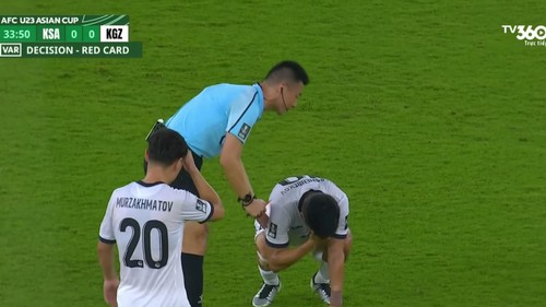 Đối thủ của U23 Việt Nam mất ngôi sao chủ lực vì nhận thẻ đỏ từ trọng tài Trung Quốc