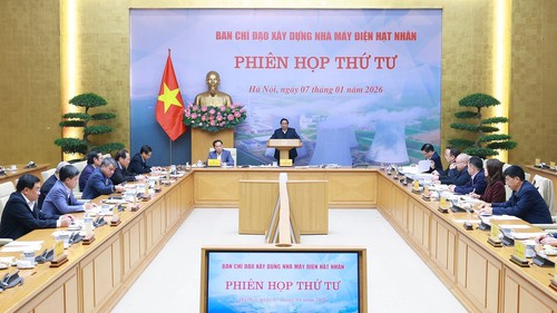 Thủ tướng Phạm Minh Chính: Làm ngày không đủ, tranh thủ làm đêm để thúc đẩy dự án nhà máy điện hạt nhân