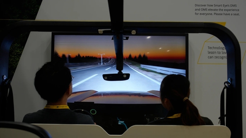 CES 2026: AI giúp ô tô "lột xác" thành "người đồng hành tinh tế"