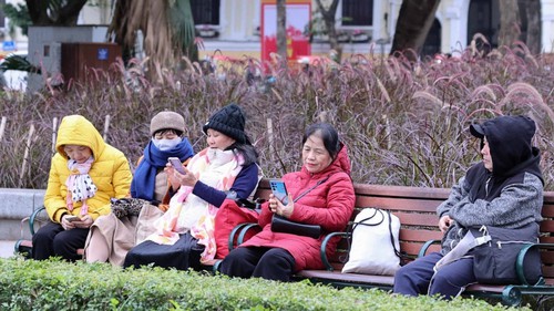 Không khí lạnh suy yếu dần, nhiệt độ tăng và trời ấm lên