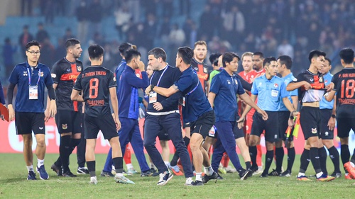HLV CLB Ninh Bình: 'Trọng tài Malaysia đã phá hỏng trận đấu'