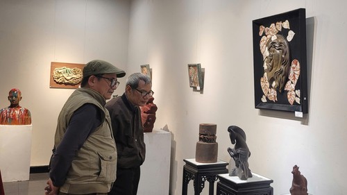 Sắc xuân Bính Ngọ trong nghệ thuật gốm