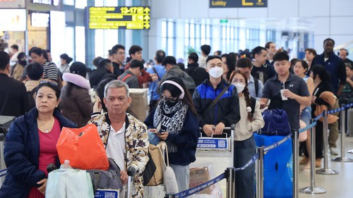 Ngành hàng không siết chặt kiểm soát y tế 24/7 trước virus Nipah