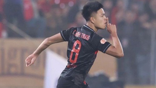 Sao Việt kiều độc diễn như Messi, sút tung lưới CAHN ở vòng 12 V-League