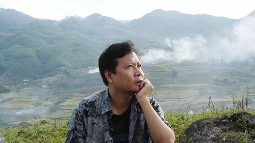 Hồ Anh Thái giữa 2 bờ mới cũ