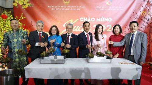 Xuân Bính Ngọ 2026: Người Việt tại Đức rộn ràng đón Tết Cộng đồng