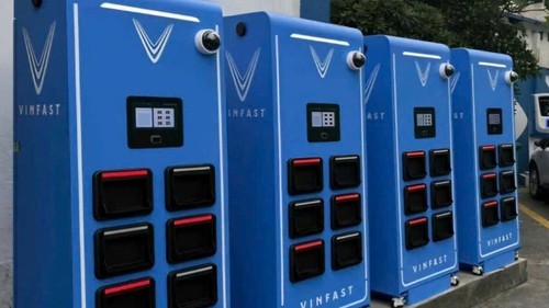 TP. Hồ Chí Minh công bố 52 vị trí lắp đặt tủ đổi pin xe máy điện trên vỉa hè