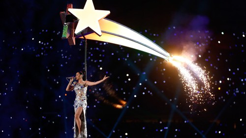 Ca khúc "Firework" của Katy Perry: Pháo hoa nở trong lòng người