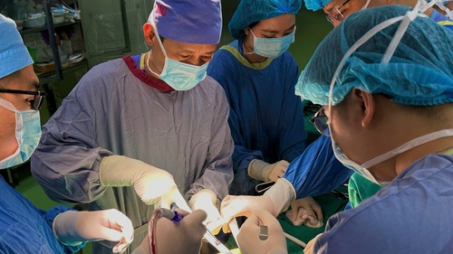 Cân não cứu sống cụ bà 83 tuổi đa chấn thương nặng do tai nạn sinh hoạt ngày cận Tết