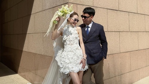 Tiền vệ Đức Huy khoe ảnh cưới ngày Valentine