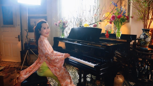 Hà Trần hội ngộ Giáng Son trong 'Hà Nội những sắc hoa mùa Xuân'