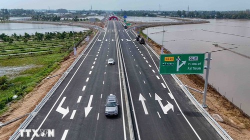 Đảm bảo trật tự, an toàn giao thông trên đường cao tốc