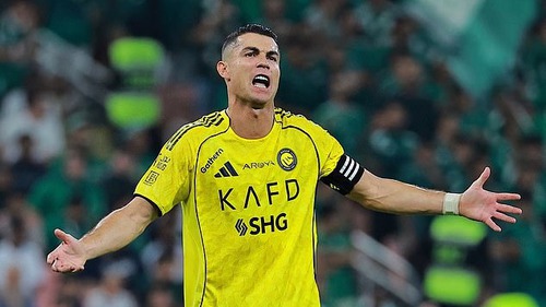 Cristiano Ronaldo chấm dứt 'đình công', trở lại đội hình Al Nassr