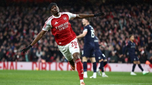 Ghi 4 bàn trong 17 phút, Arsenal lọt vào vòng 5 FA Cup
