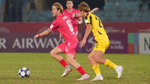 Mặc dù sử dụng cầu thủ nhận ba thẻ vàng, nhưng tại sao đối thủ của CAHN không bị xử phạt?