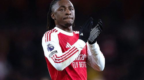 Eberechi Eze đang "lạc lối" trong chính ngôi nhà Arsenal 
