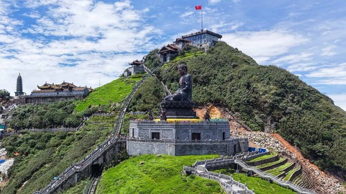 Về quê ăn Tết, du xuân