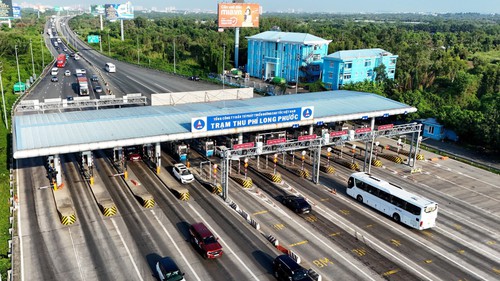 Cảnh sát giao thông đo tốc độ 24/24 giờ trên cao tốc Thành phố Hồ Chí Minh – Vân Phong