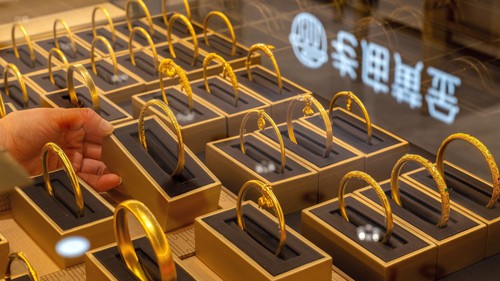 Giá vàng thế giới chạm mức thấp nhất hơn một tuần