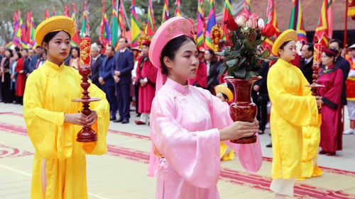 Đi lễ đầu năm tại Đền Mẫu Âu Cơ - nét đẹp văn hóa tâm linh hướng về cội nguồn dân tộc