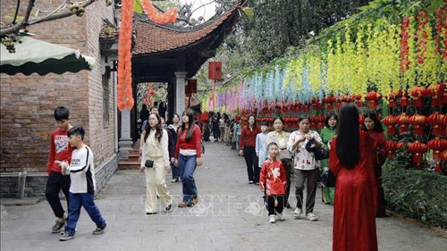 Mùng 3 Tết, Bắc Bộ tiếp tục rét, Nam Bộ có nơi nắng nóng