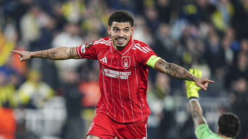 Kết quả Cúp C2: Đại diện Premier League giành chiến thắng thuyết phục với tân HLV