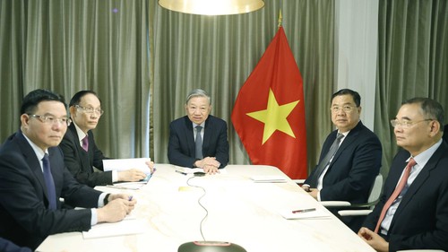 Tổng Bí thư Tô Lâm điện đàm với Thượng nghị sĩ Hoa Kỳ Steve Daines và Bill Hagerty