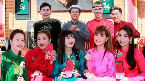 Nghệ sĩ Thành phố Hồ Chí Minh đón Tết sớm tại phố ông đồ
