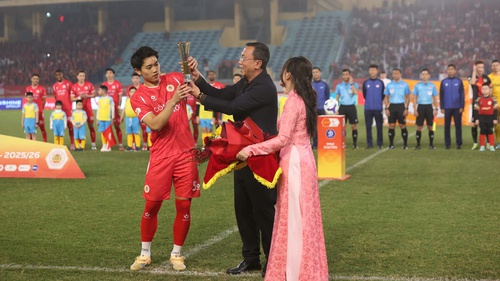 Đình Bắc: 'Tôi đã bỏ hào quang giải U23 châu Á lại phía sau'