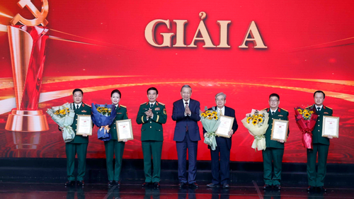 Tổng Bí thư dự tổng kết, trao giải cuộc thi “Vững bước dưới cờ Đảng”