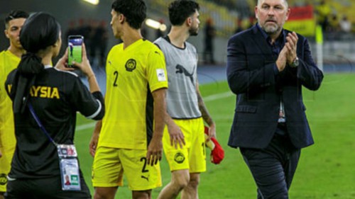 HLV Malaysia: 'Chúng tôi sẽ chơi tấn công trước đội tuyển Việt Nam'