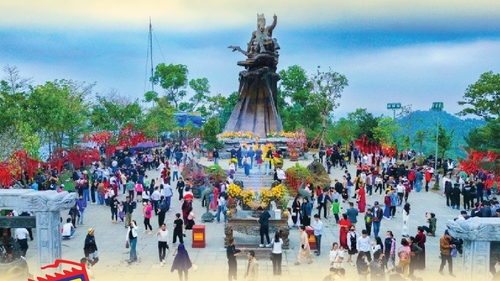 Lần đầu tiên có tour đêm và chương trình nghệ thuật tại Lễ hội Gióng đền Sóc năm 2026