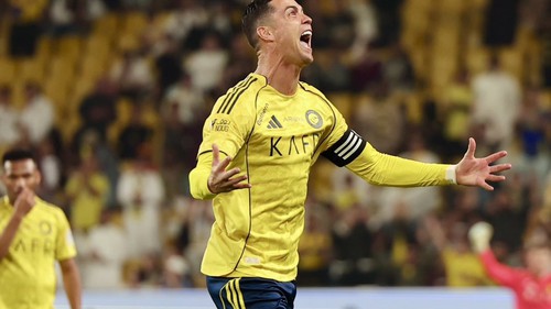 Ronaldo lập cú đúp, tiến sát cột mốc 1.000 bàn thắng