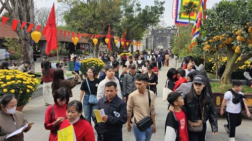 Lượng khách đến các điểm du lịch trong 9 ngày nghỉ Tết tăng ca