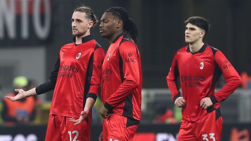 Milan kém Inter 10 điểm: Mục tiêu bây giờ là giữ vé Champions League