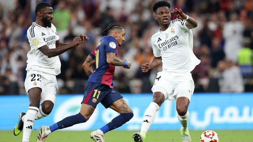 Cuộc đua vô địch La Liga: Cuộc đua của những sai lầm