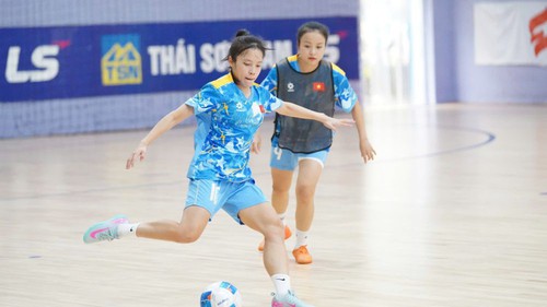 Tin nóng bóng đá Việt hôm nay 24/2: Futsal Việt Nam đặt mục tiêu thắng trận ra quân;  Leo Artur bị treo giò ở V-League